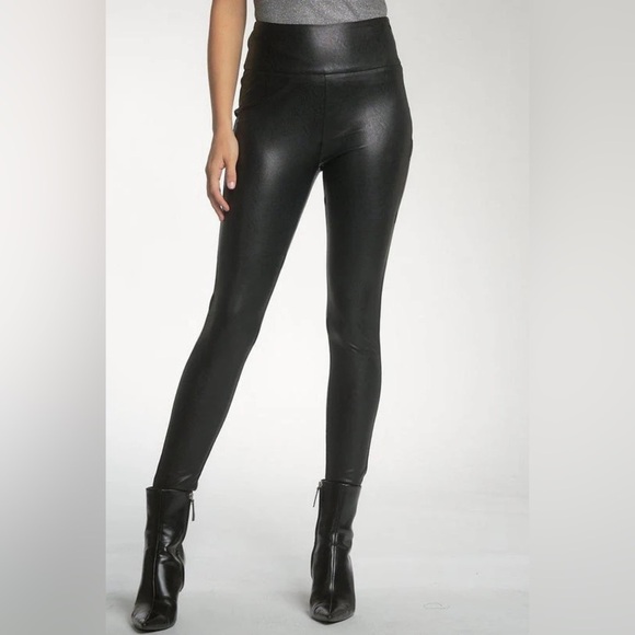 Elan Black Faux Leather Leggings Size Medium - Picture 1 of 5